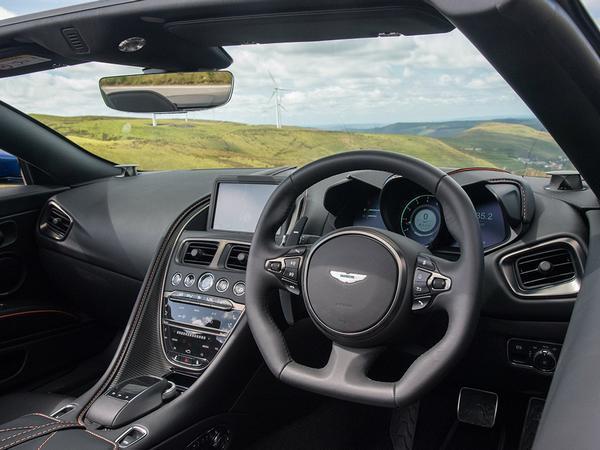 Aston Martin DBS Superleggera Dash